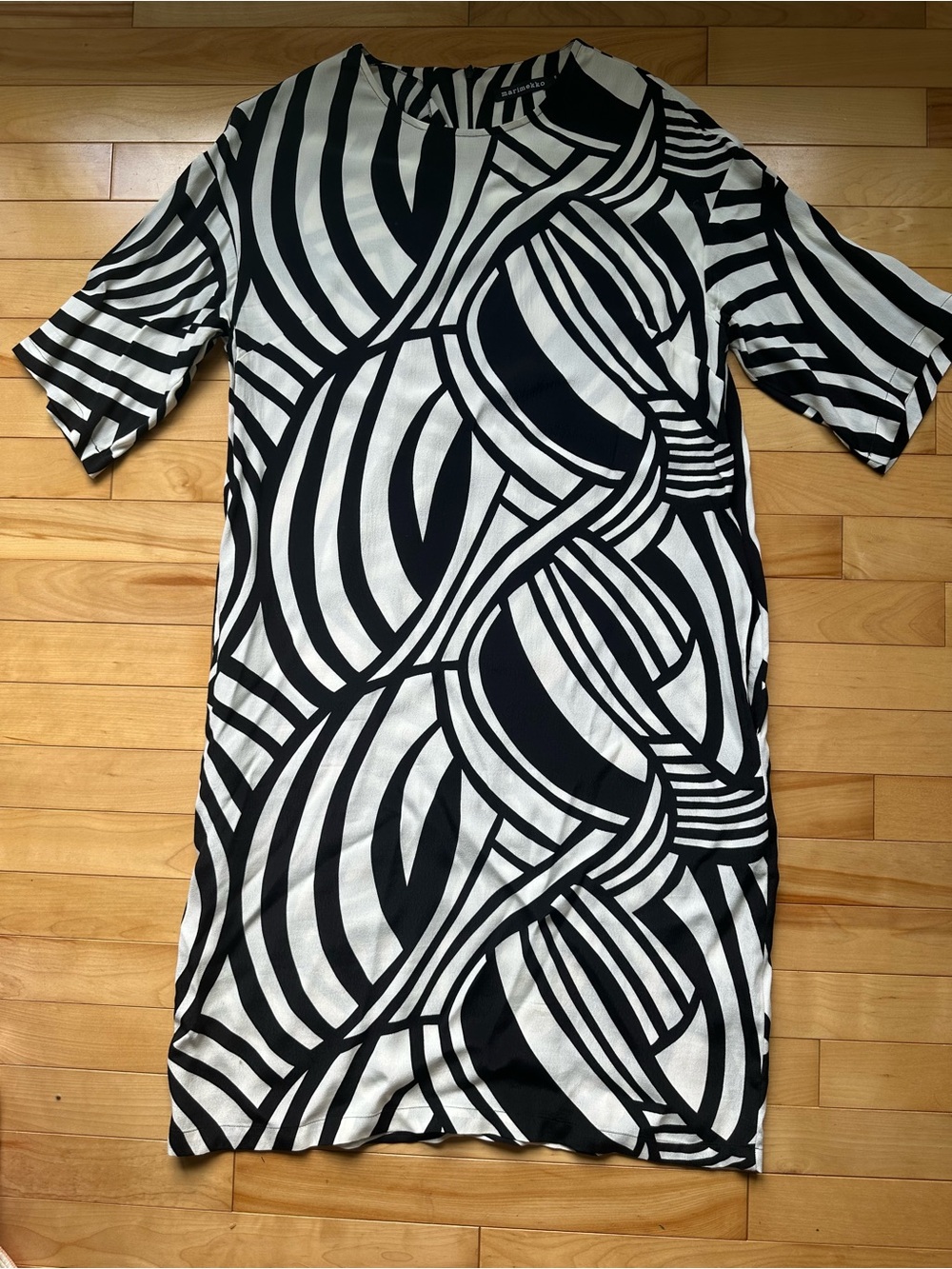 Marimekko Ester Pikku Graphic Shift Dress with pockets - Black & White Size 38 - Picture 1 of 6
